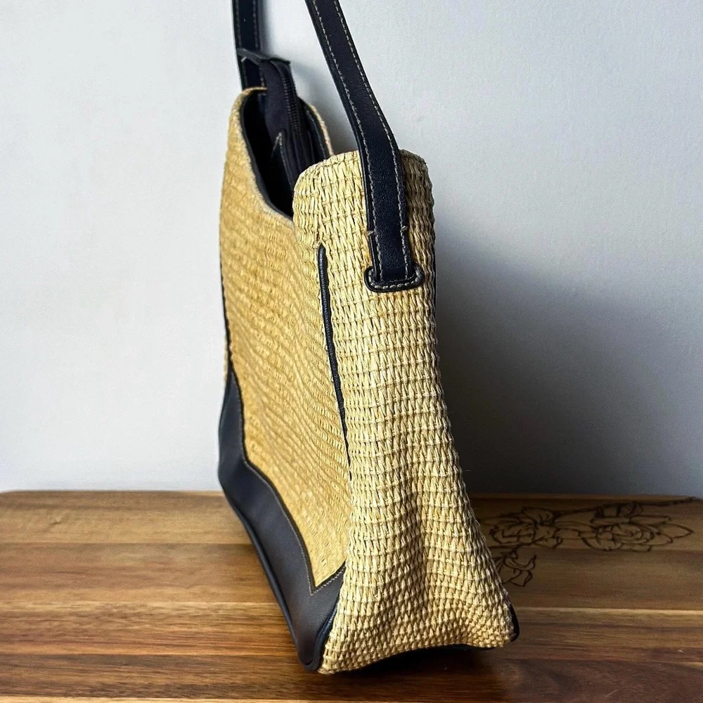 Vintage Etienne Aigner Navy Leather Shoulder Bag: Basketweave Summer Purse - Picture 5 of 7